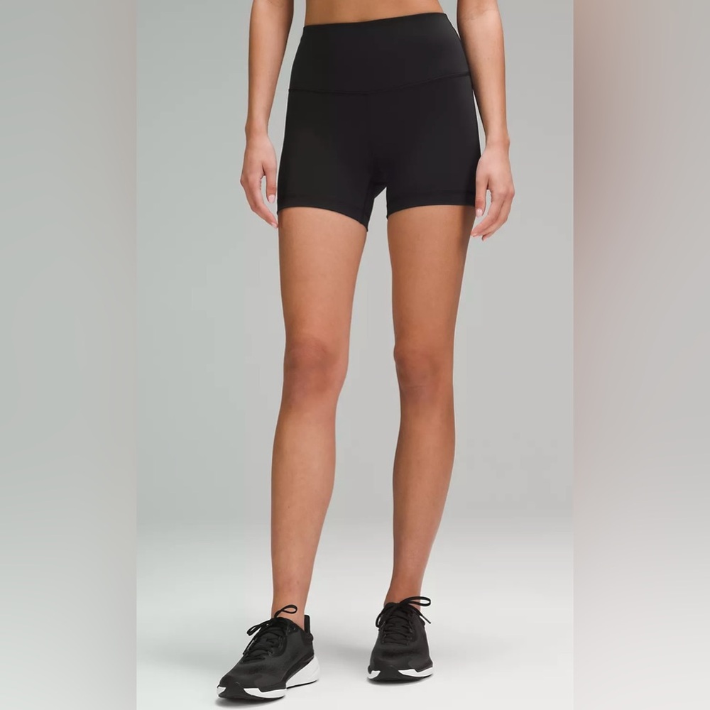 Lululemon Wunder Train High-Rise Short 4"